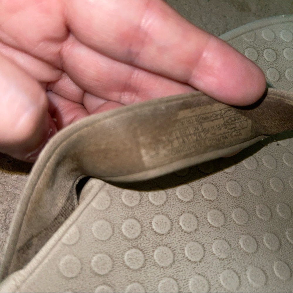 Vionic Tide Beige Slip On Rhinestone Beige/Champagne Flip Flop Sandal Womens 9 - Picture 11 of 11